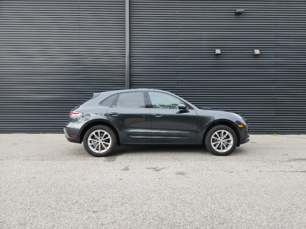 New 2025 Porsche Macan image 8