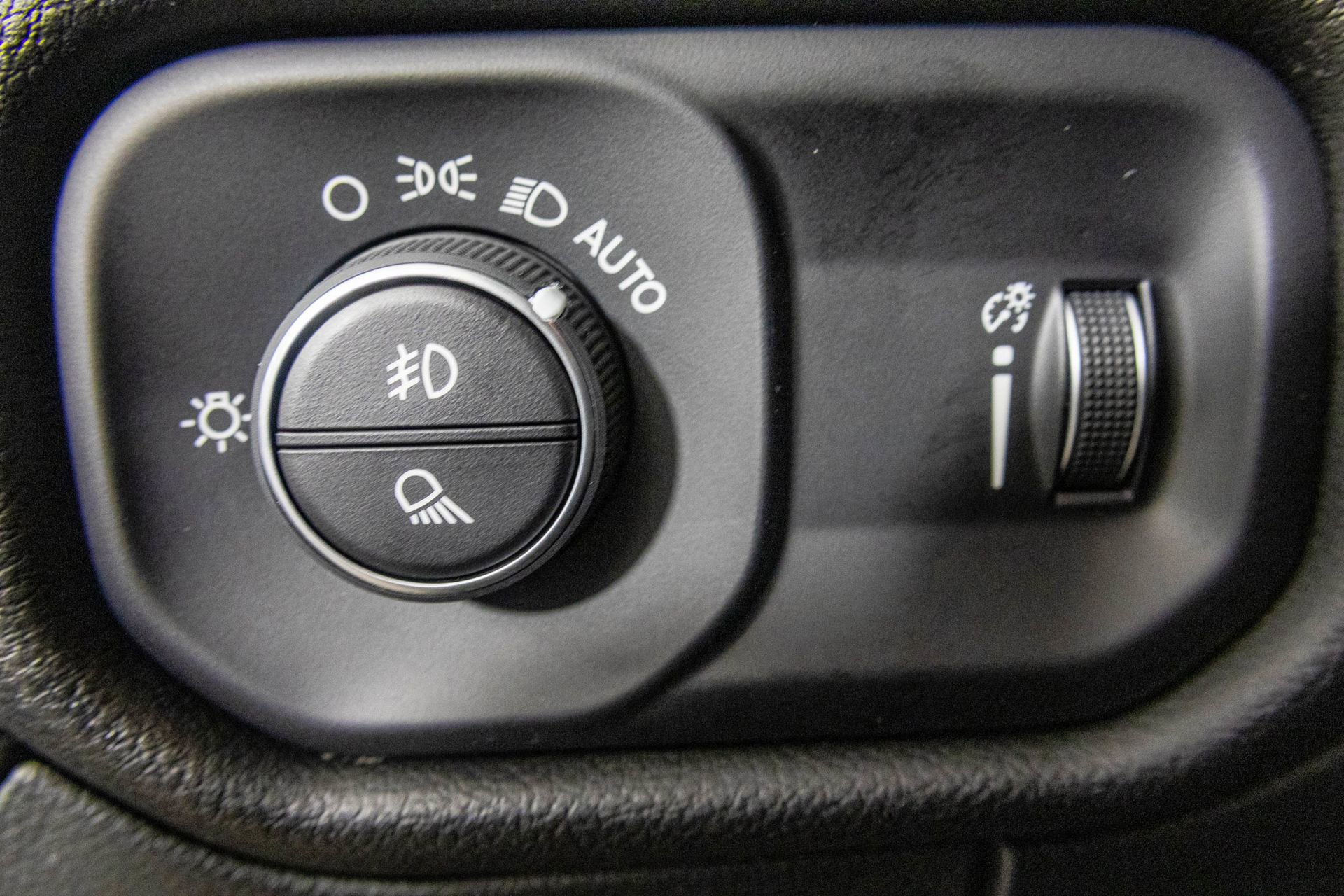 Used 2024 RAM 1500 Big Horn image 37