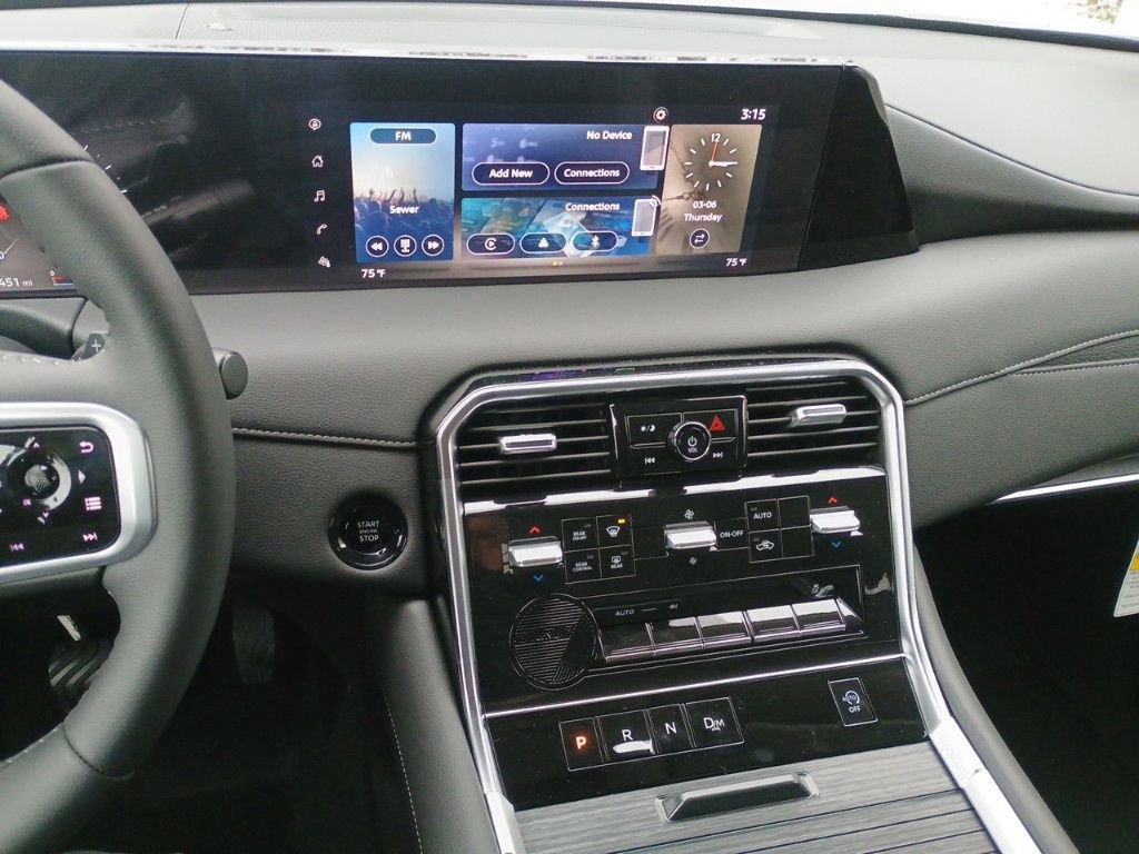 New 2025 Nissan Armada SV image 19