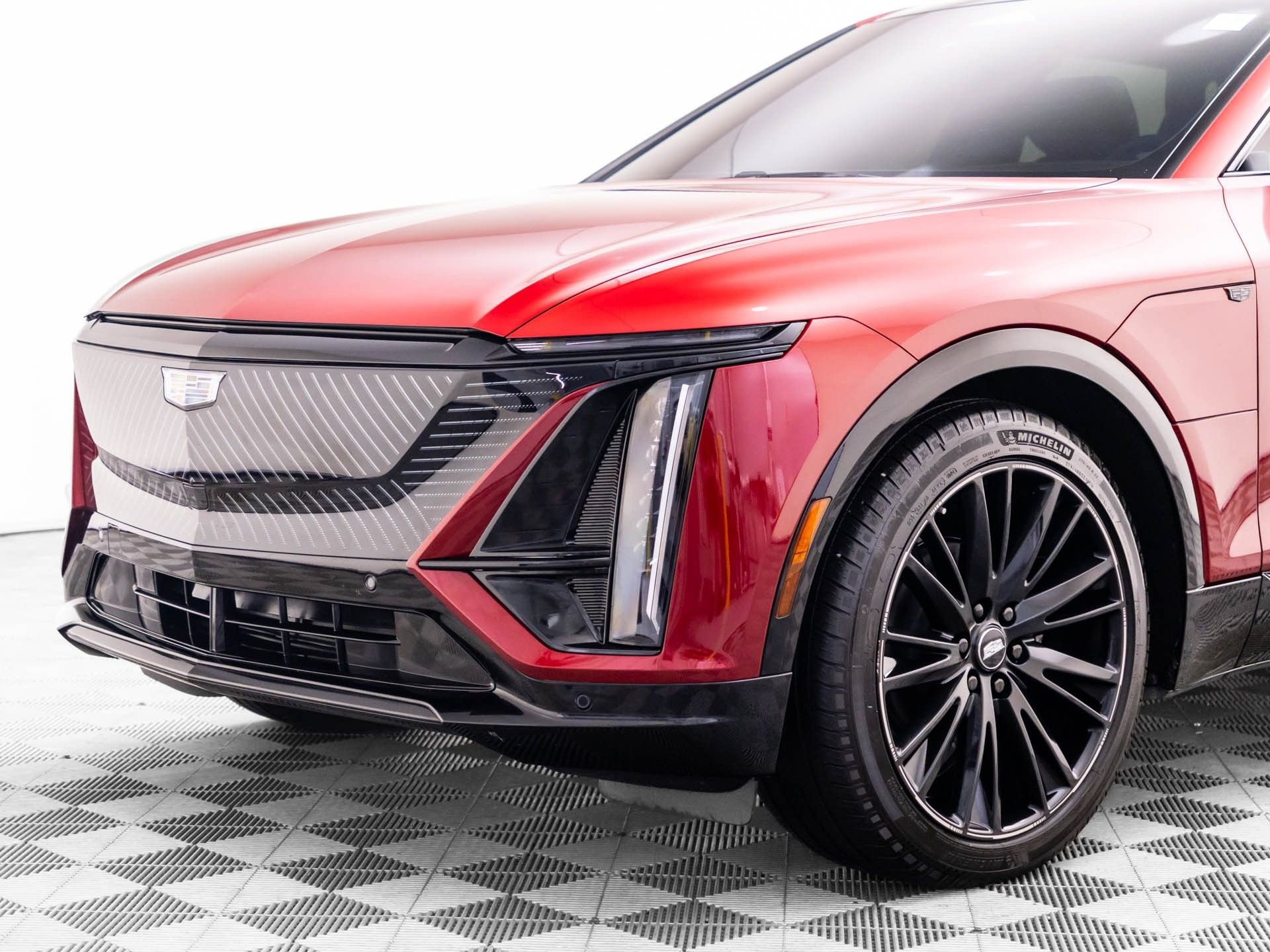 Certified 2024 Cadillac Lyriq Tech AWD/4WD image 43