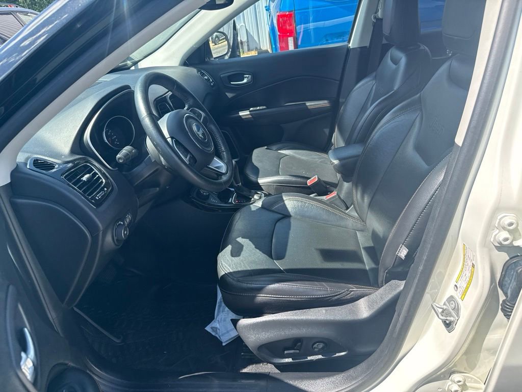 Used 2019 Jeep Compass Limited w/ Safety & Security Group AWD/4WD image 5