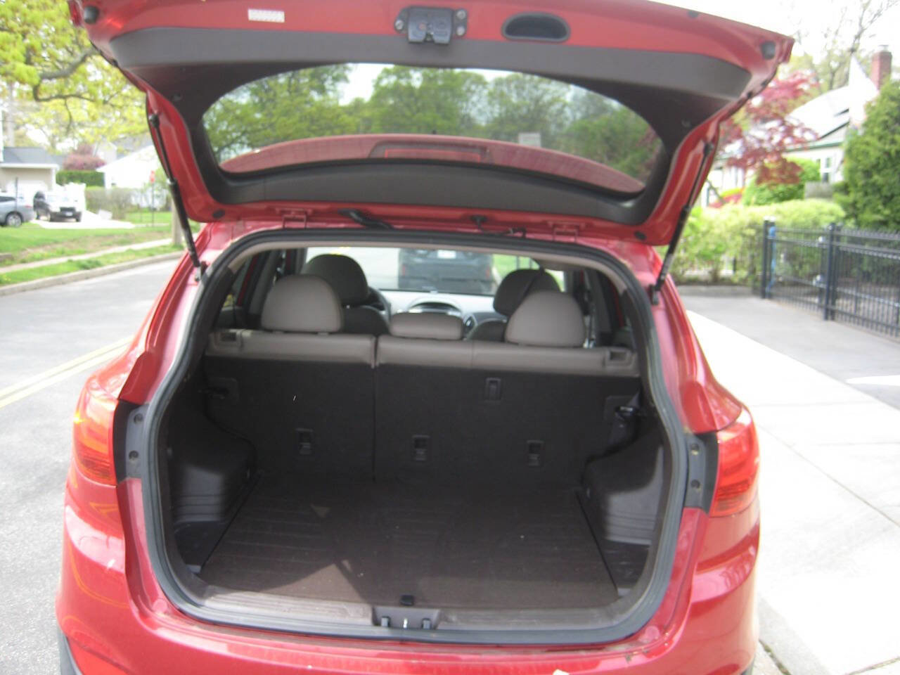 Used 2015 Hyundai Tucson GLS w/ Option Group 02 image 9