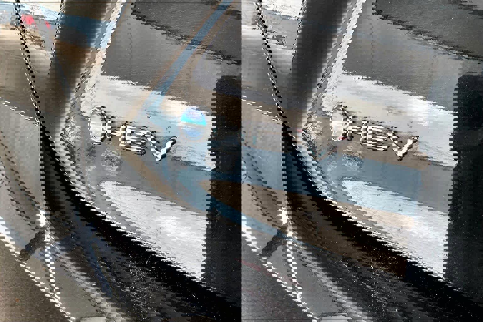 Used 2025 Toyota Camry SE image 9