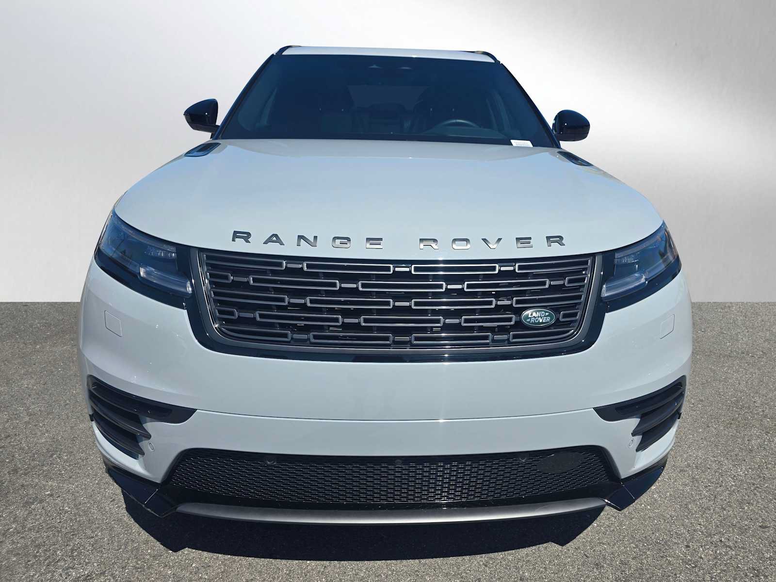 Used 2026 Land Rover Range Rover Velar Dynamic SE AWD/4WD image 8