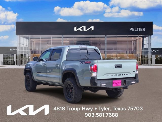 Used 2022 Toyota Tacoma TRD Off-Road AWD/4WD image 4