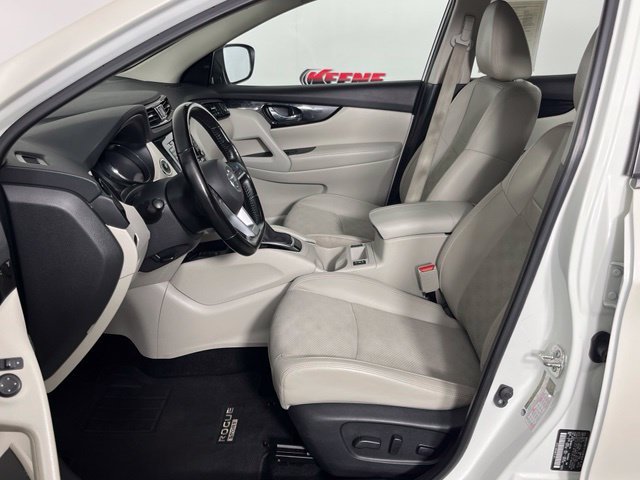Used 2022 Nissan Rogue Sport SV w/ Technology Package AWD/4WD image 22