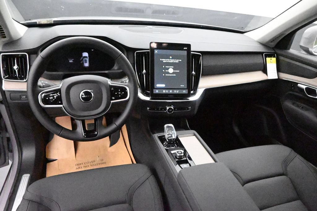 New 2026 Volvo XC90 B5 Plus AWD/4WD image 13