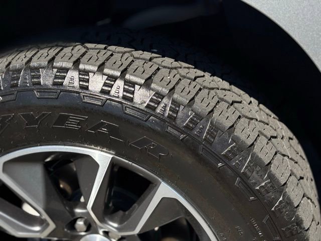 Used 2024 Chevrolet Silverado 1500 LT AWD/4WD image 13