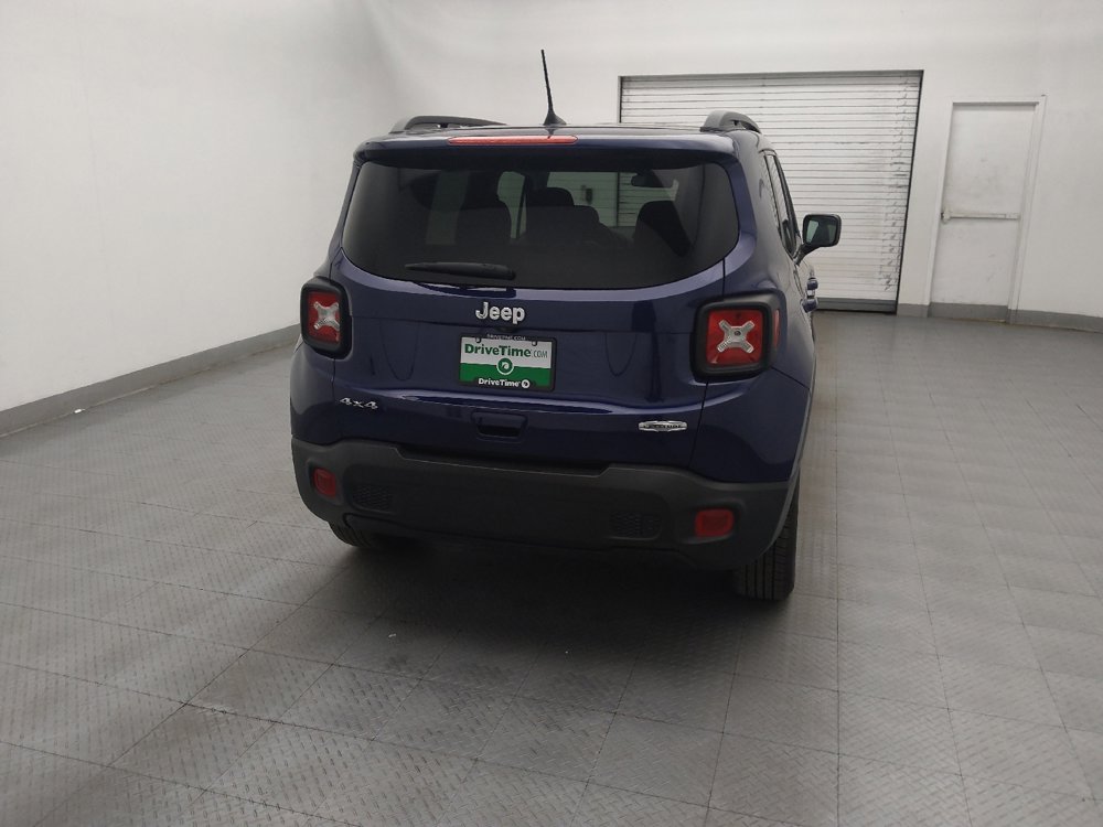 Used 2020 Jeep Renegade Latitude w/ Cold Weather Group AWD/4WD image 7