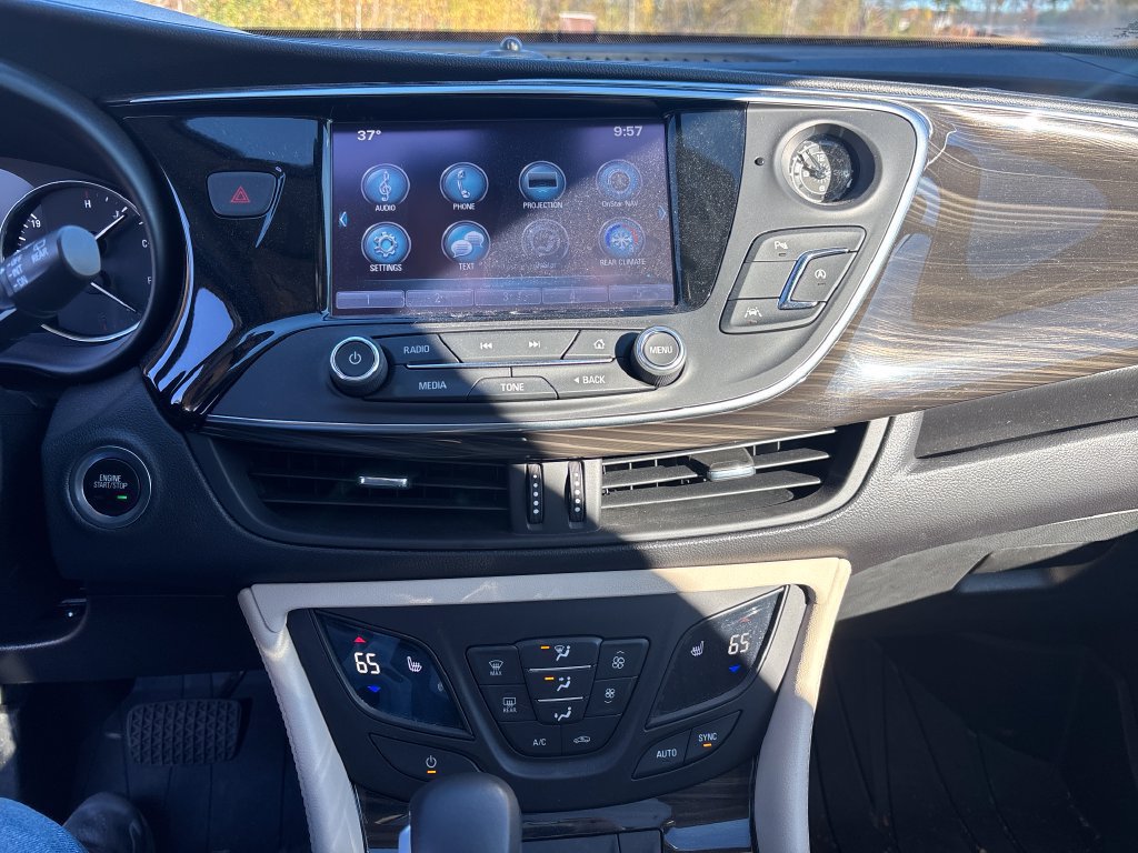 Used 2020 Buick Envision Premium AWD/4WD image 18