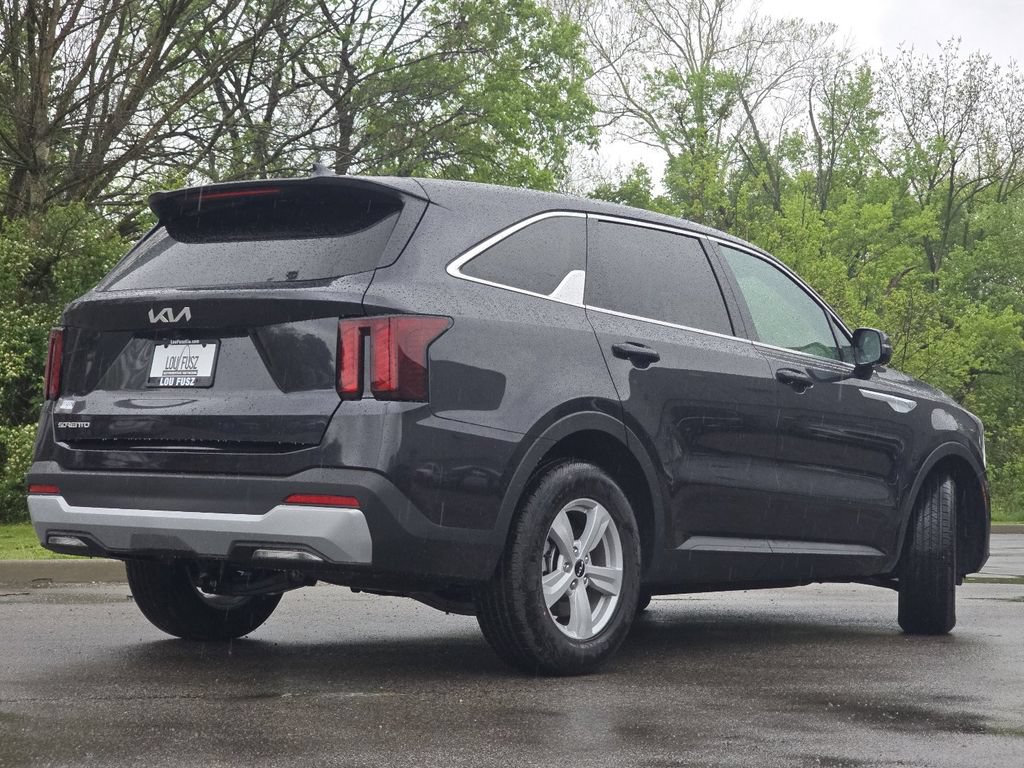 Used 2026 Kia Sorento LX FWD image 14