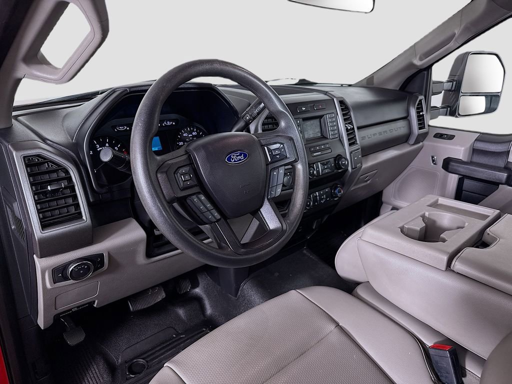 Used 2020 Ford F250 XL w/ Power Equipment Group image 9