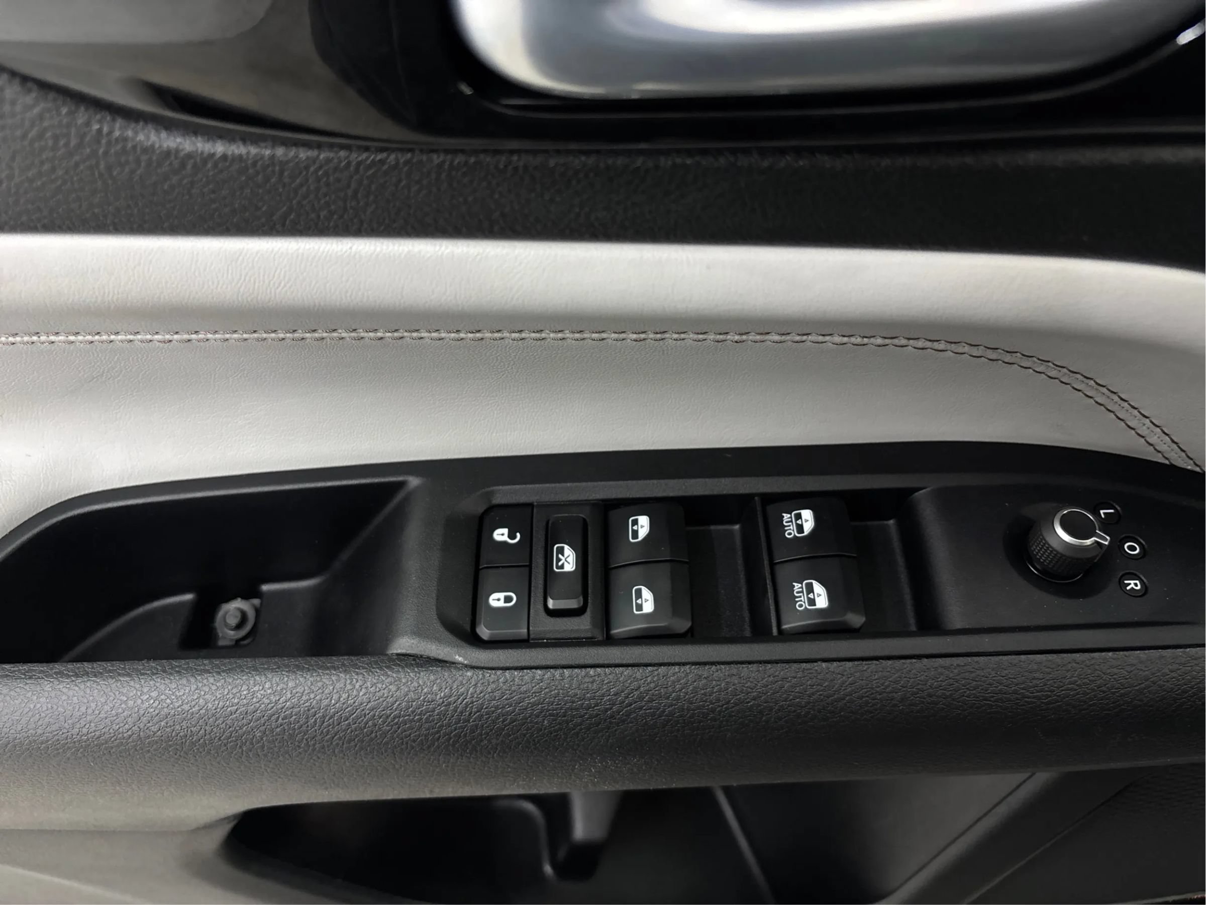 Used 2022 Jeep Compass Limited w/ Sun and Sound Group AWD/4WD image 40