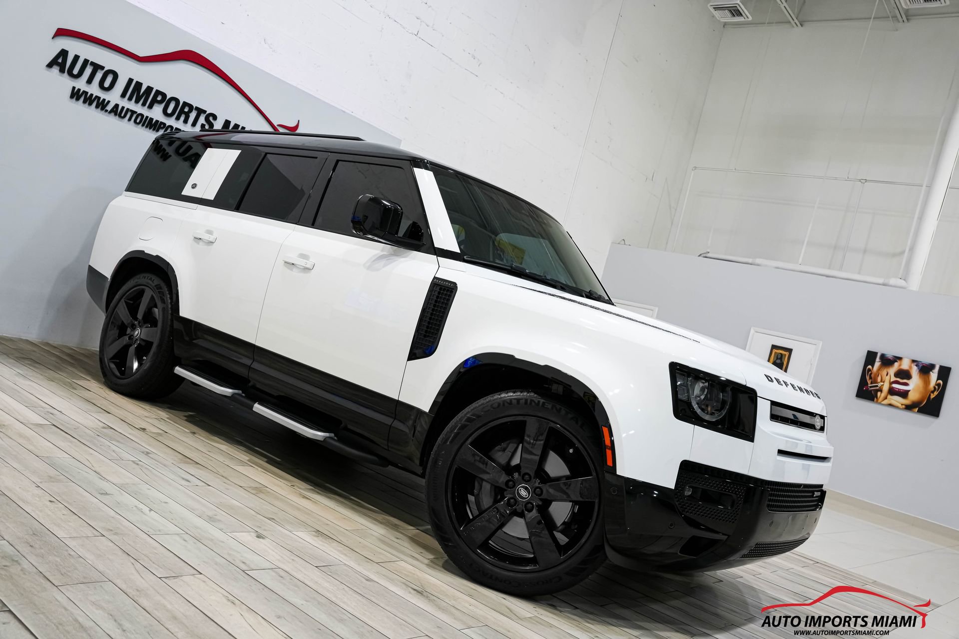 Used 2023 Land Rover Defender 130 X-Dynamic SE image 29