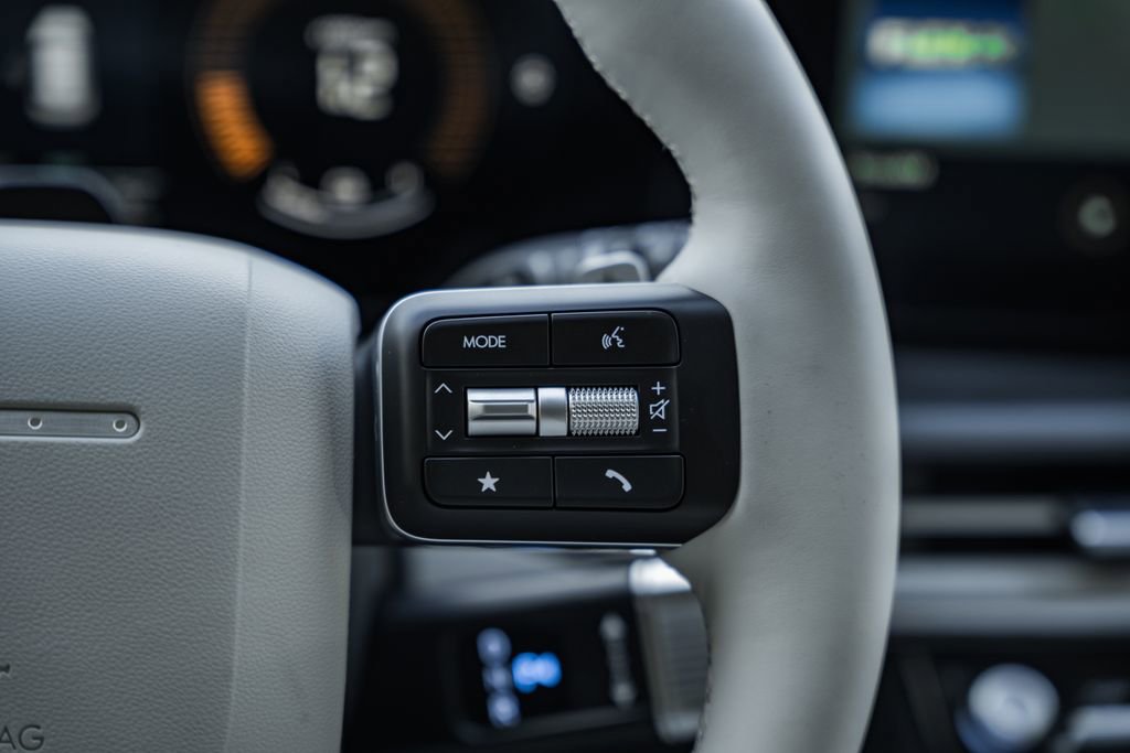 New 2026 Hyundai Santa Fe SEL image 23