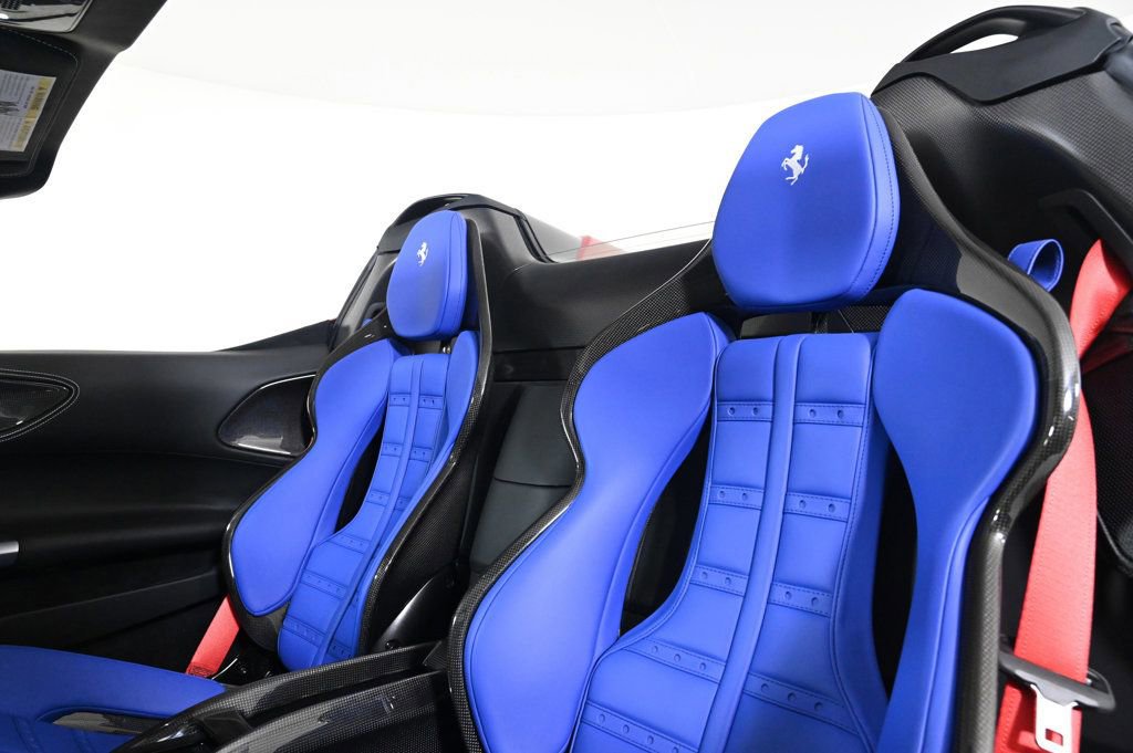 Used 2023 Ferrari SF90 Spider image 19
