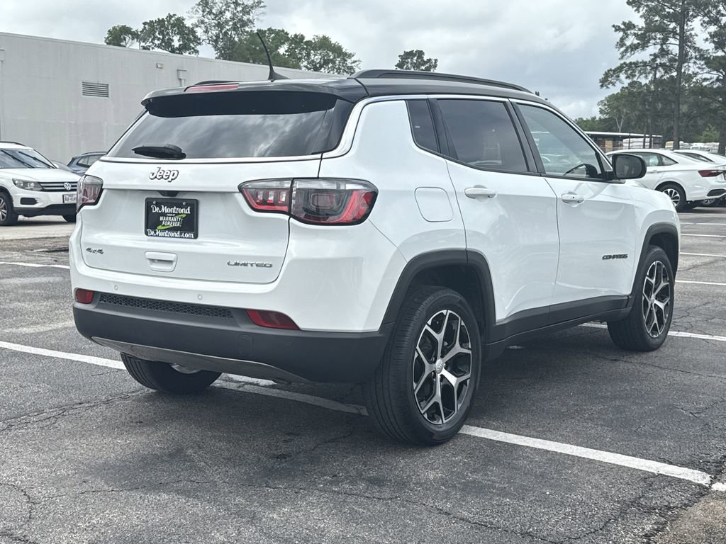 Used 2024 Jeep Compass Limited image 5