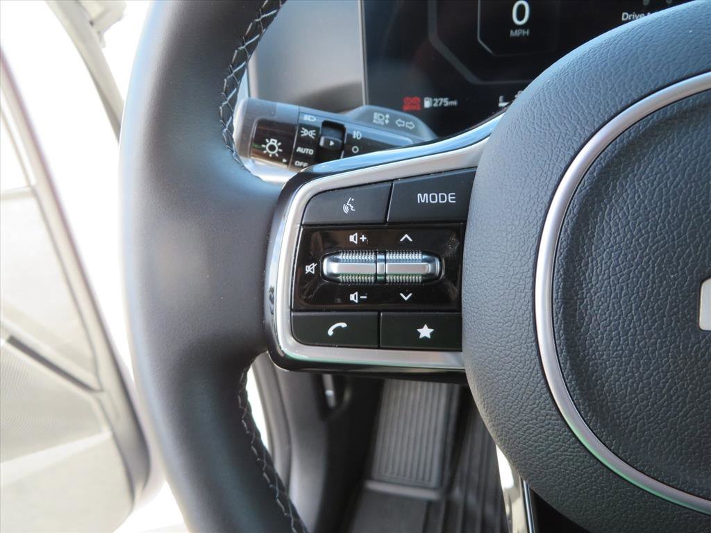 Used 2025 Kia Sorento SX image 18