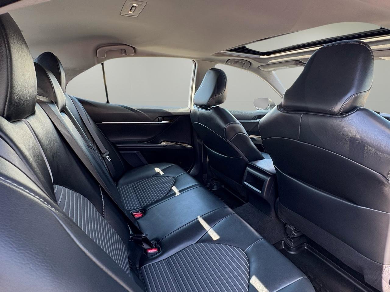 Used 2022 Toyota Camry SE w/ Cold Weather Package image 37