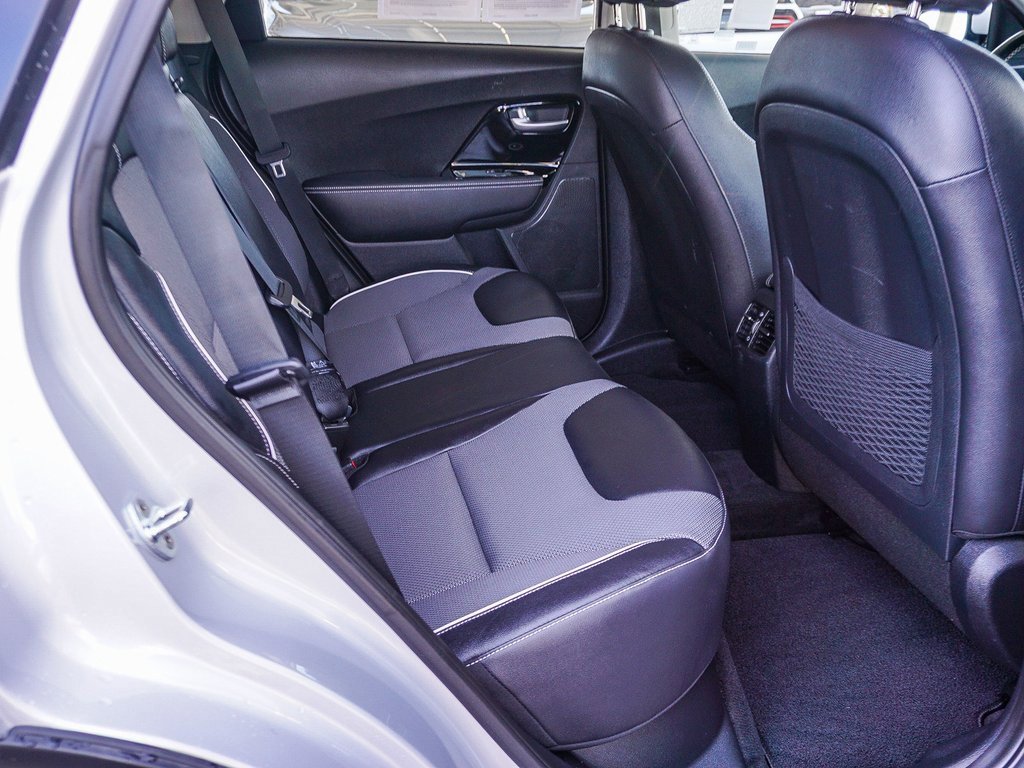 Certified 2020 Kia Niro EX image 14