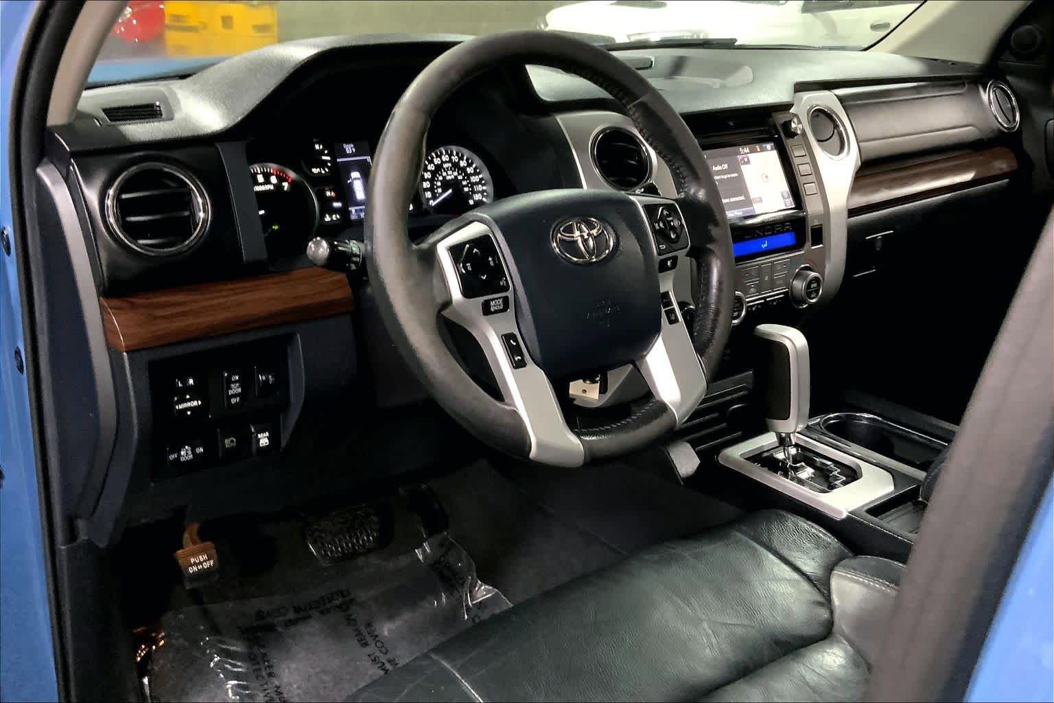 Used 2019 Toyota Tundra Limited w/ Limited Premium Package AWD/4WD image 18