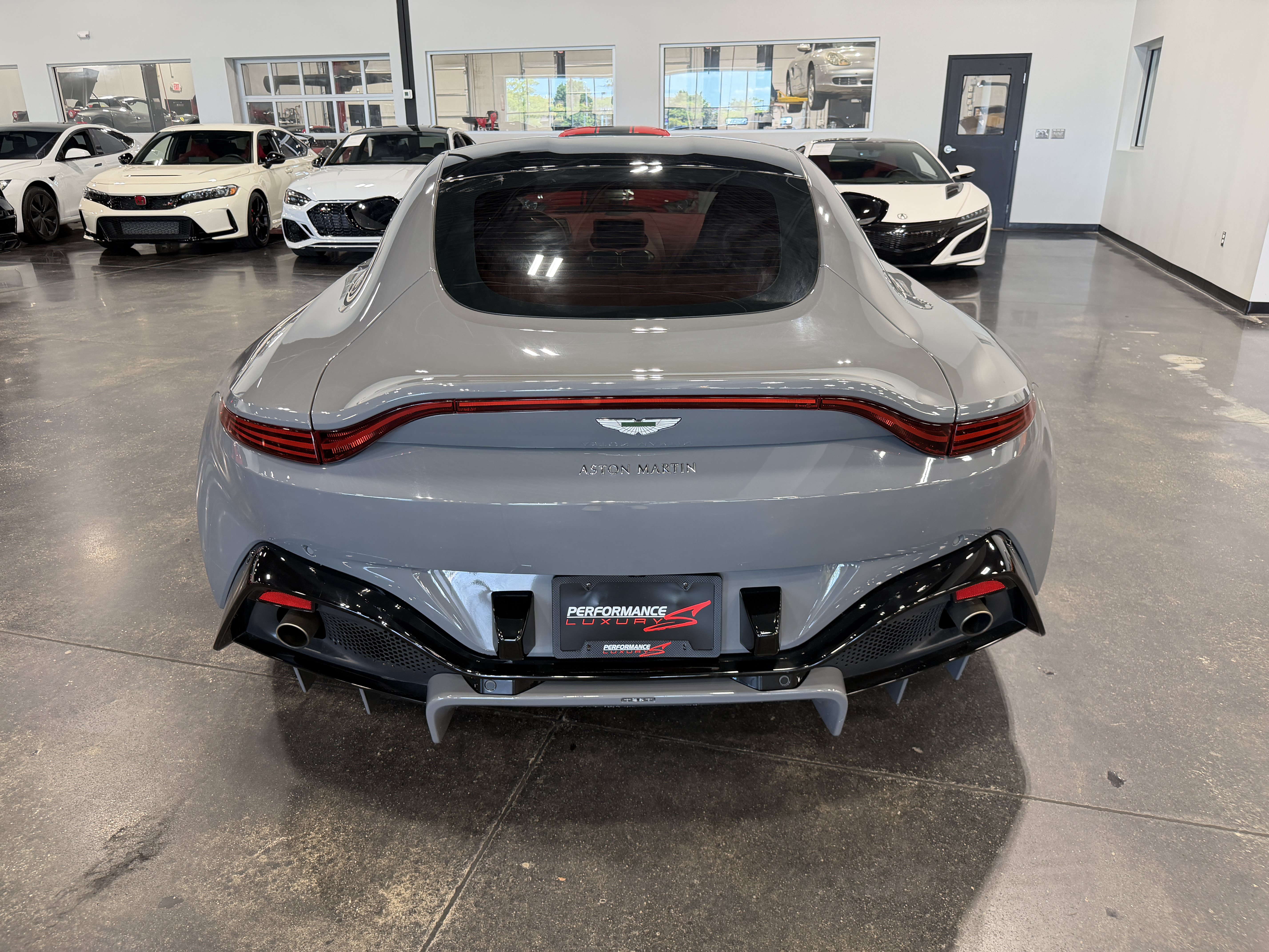 Used 2019 Aston Martin V8 Vantage Coupe RWD image 5