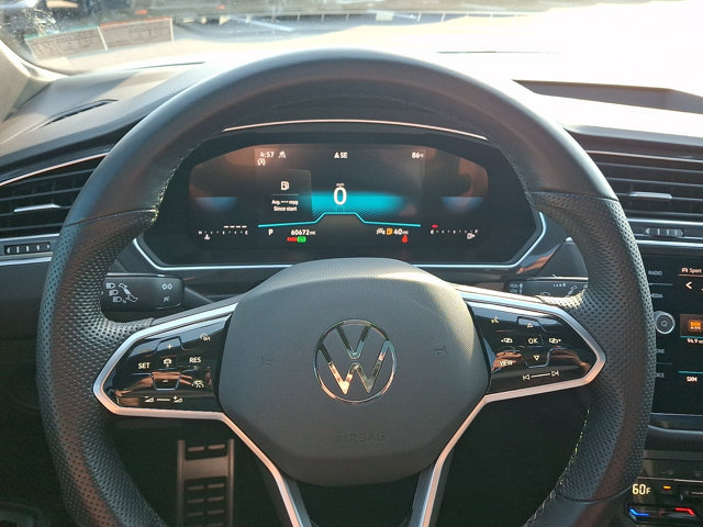 Used 2024 Volkswagen Tiguan SE R-Line AWD/4WD image 20