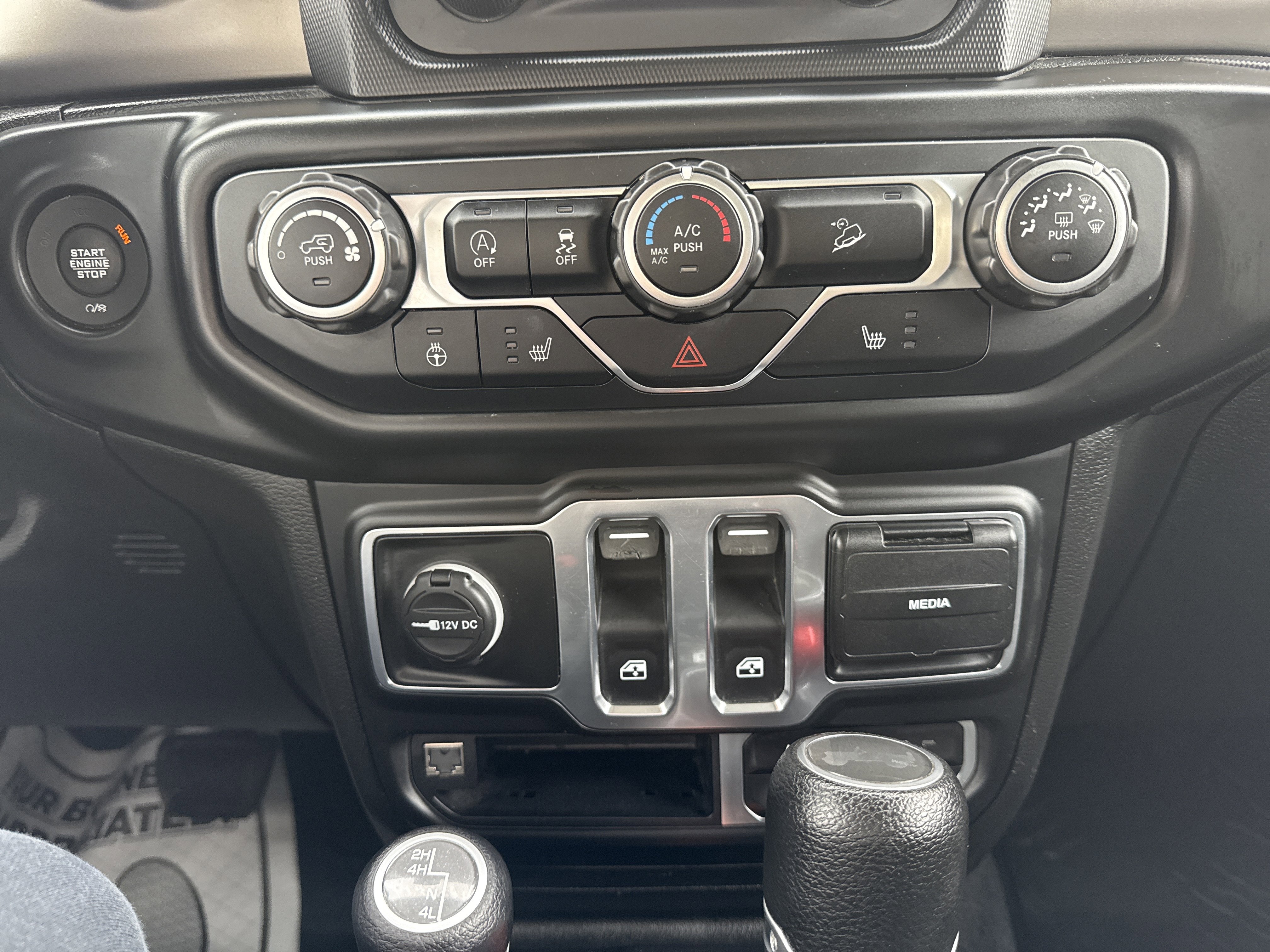 Used 2020 Jeep Wrangler Sport AWD/4WD image 7