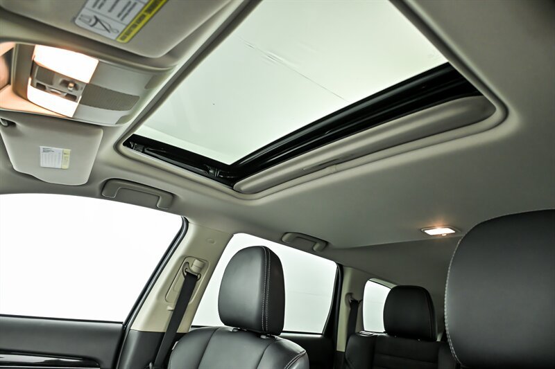 Used 2020 Mitsubishi Outlander SE FWD image 17