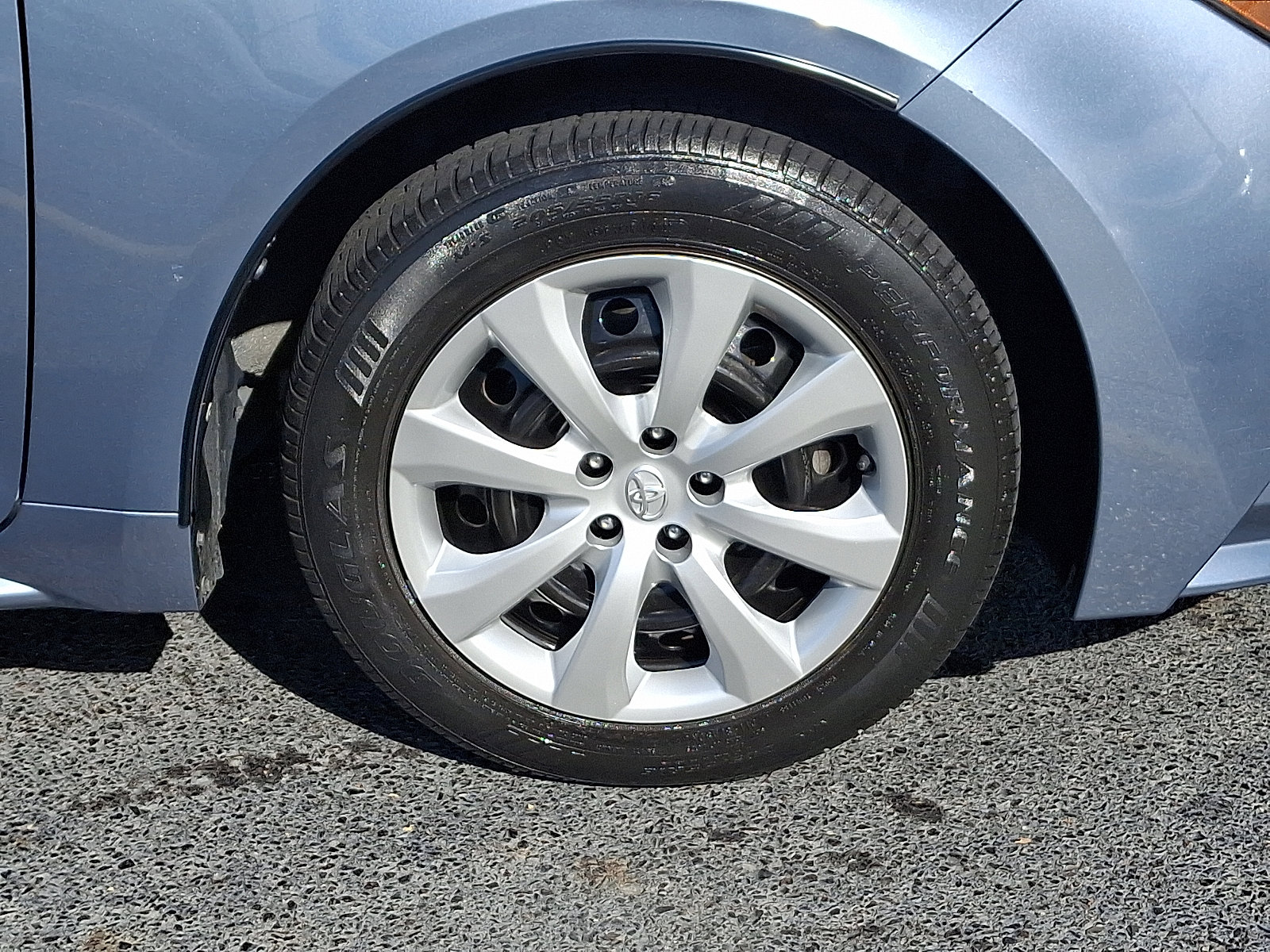 Used 2020 Toyota Corolla LE image 8