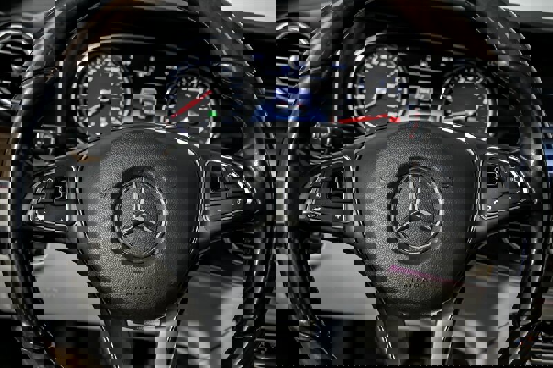 Used 2017 Mercedes-Benz E 300 4MATIC image 27