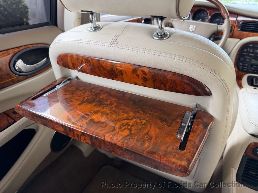 Used 1999 Jaguar XJ8 L RWD image 54