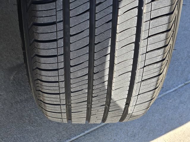 Used 2022 Cadillac XT4 Sport w/ Comfort Package FWD image 12