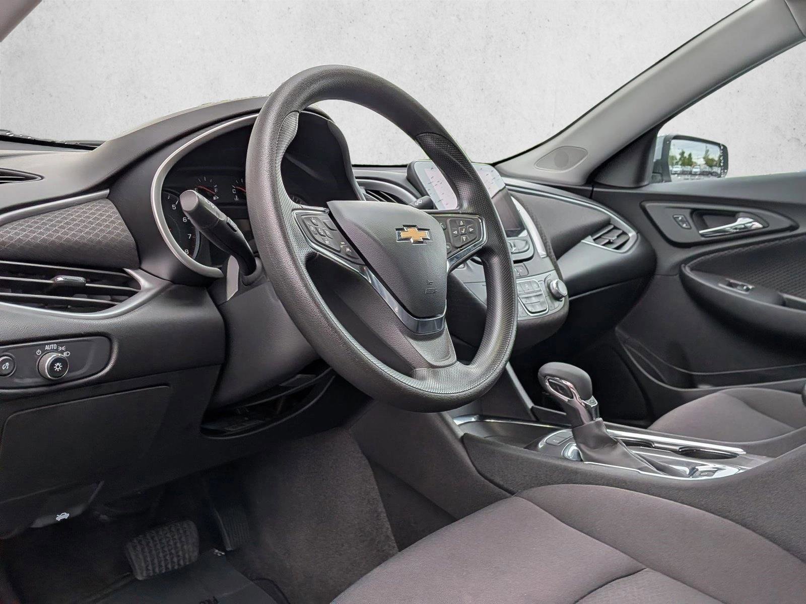 Used 2024 Chevrolet Malibu LT FWD image 9