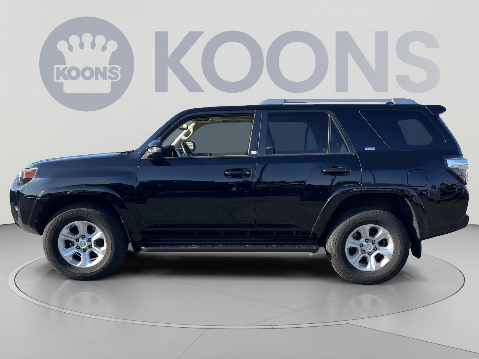 Used 2016 Toyota 4Runner SR5 Premium AWD/4WD image 2