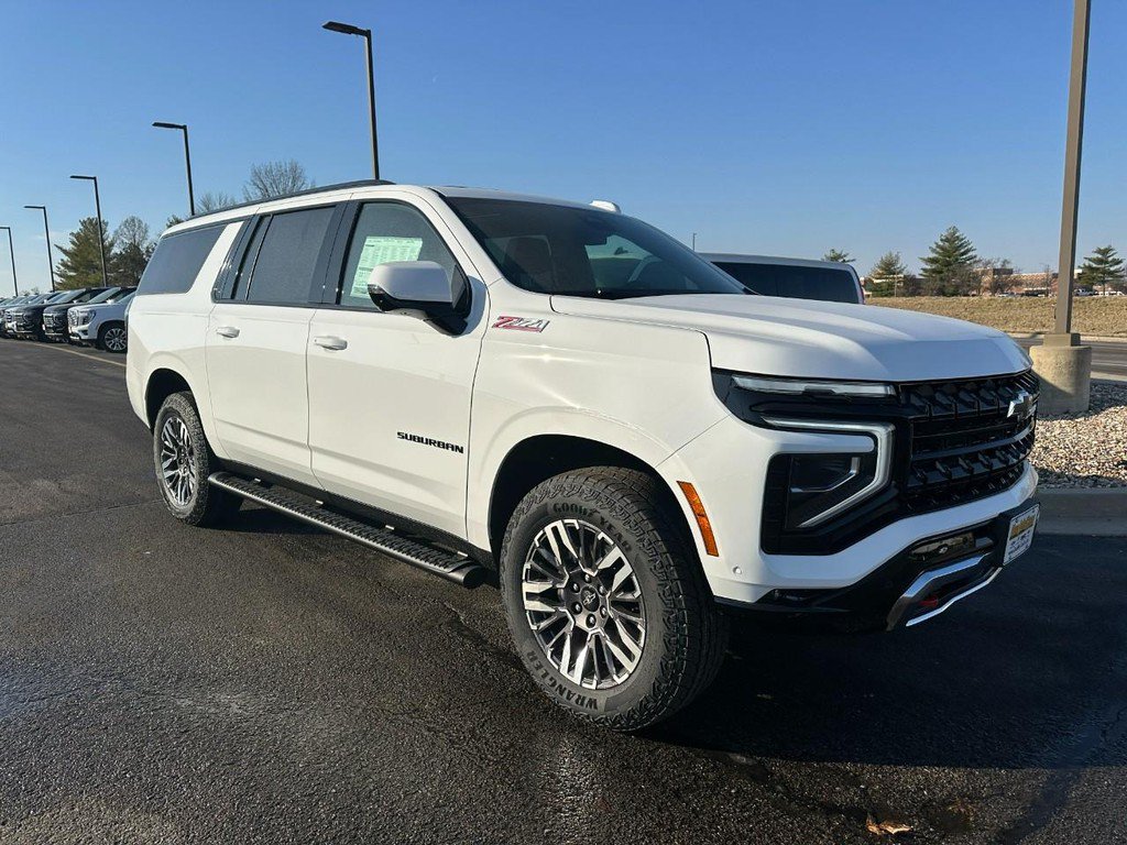 New 2026 Chevrolet Suburban Z71 w/ Comfort Package AWD/4WD image 2