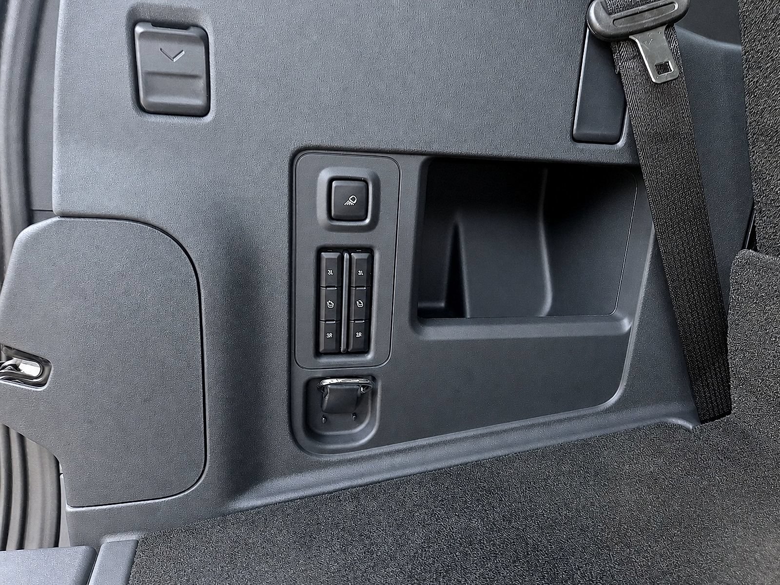 New 2027 Lincoln Navigator Premiere RWD image 6