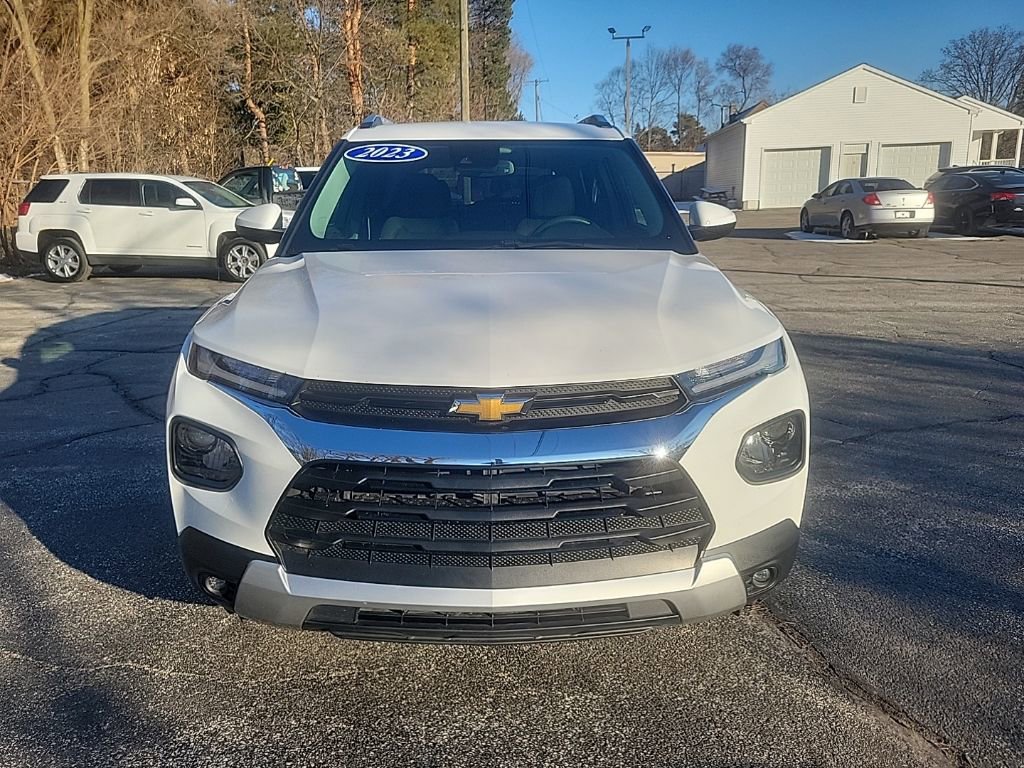 Certified 2023 Chevrolet TrailBlazer LT w/ Convenience Package AWD/4WD image 2
