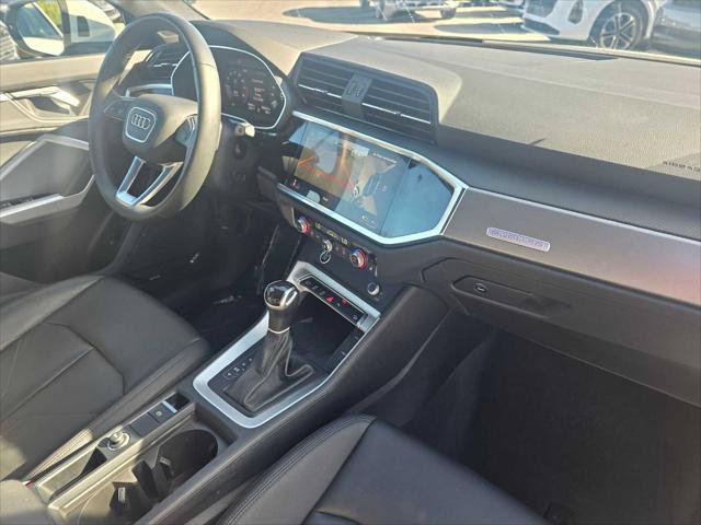 Used 2025 Audi Q3 2.0T Premium Plus w/ Premium Plus Package AWD/4WD image 11