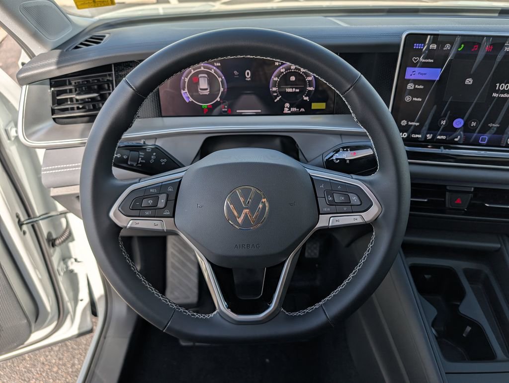 New 2026 Volkswagen Tiguan SE image 14