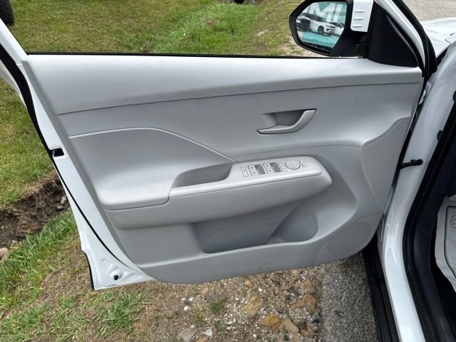 Used 2025 Hyundai Kona SEL AWD/4WD image 17