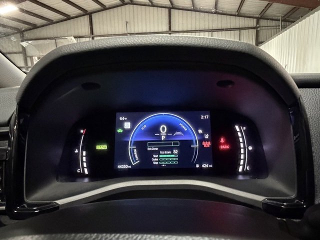 Used 2025 Toyota Camry SE image 13