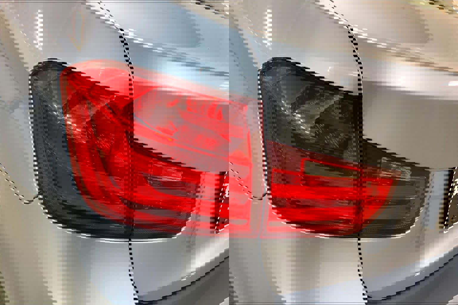 Used 2015 BMW 320i Sedan image 29