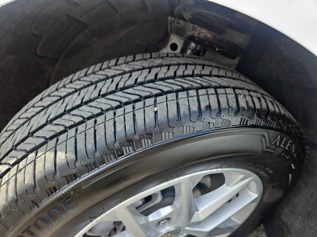 Used 2023 Chevrolet Equinox LT image 29