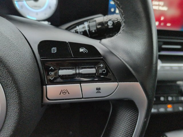 Used 2025 Hyundai Elantra SEL FWD image 25