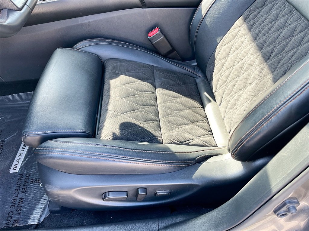 Used 2023 Nissan Maxima SR w/ Sport Mat Group image 20