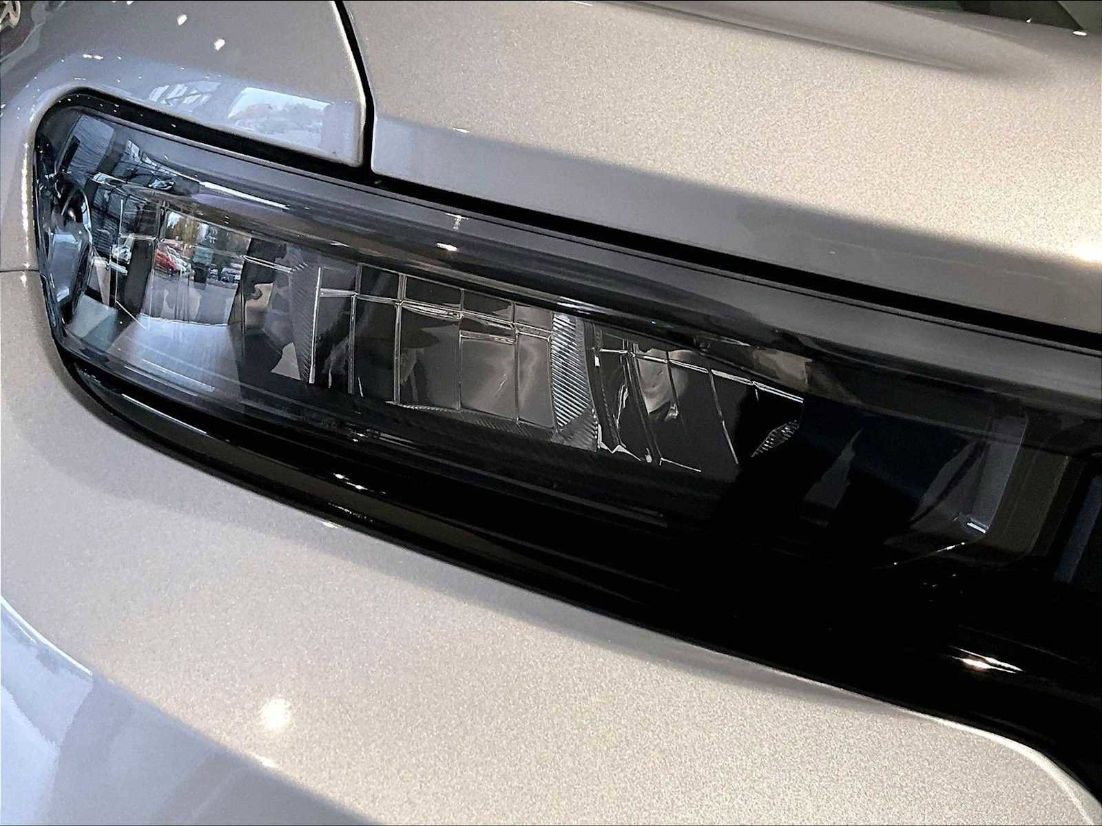 Used 2024 Jeep Grand Cherokee Altitude image 15