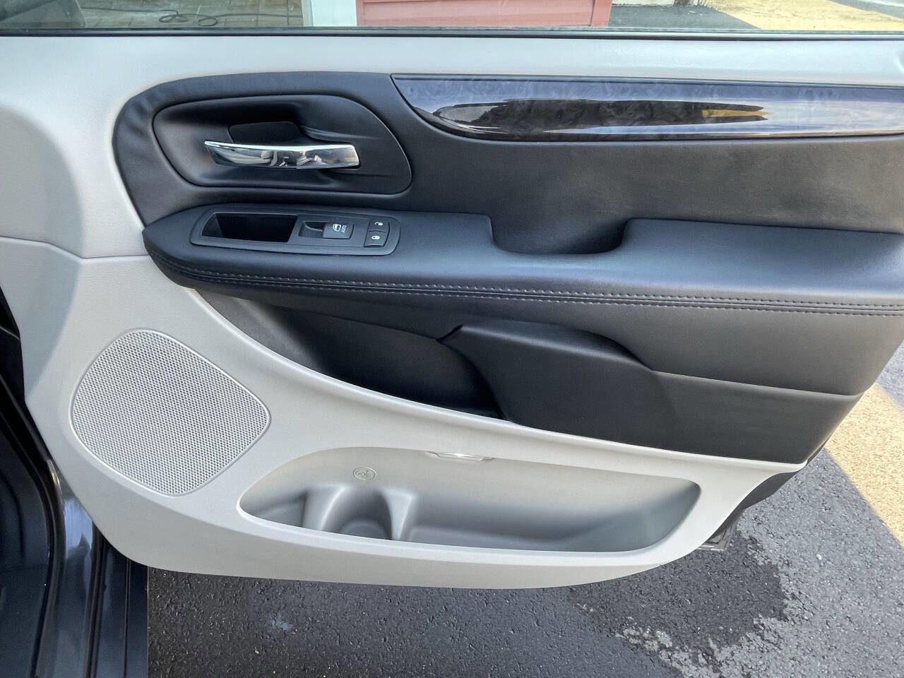 Used 2016 Dodge Grand Caravan SE w/ Quick Order Package 29E SE image 34