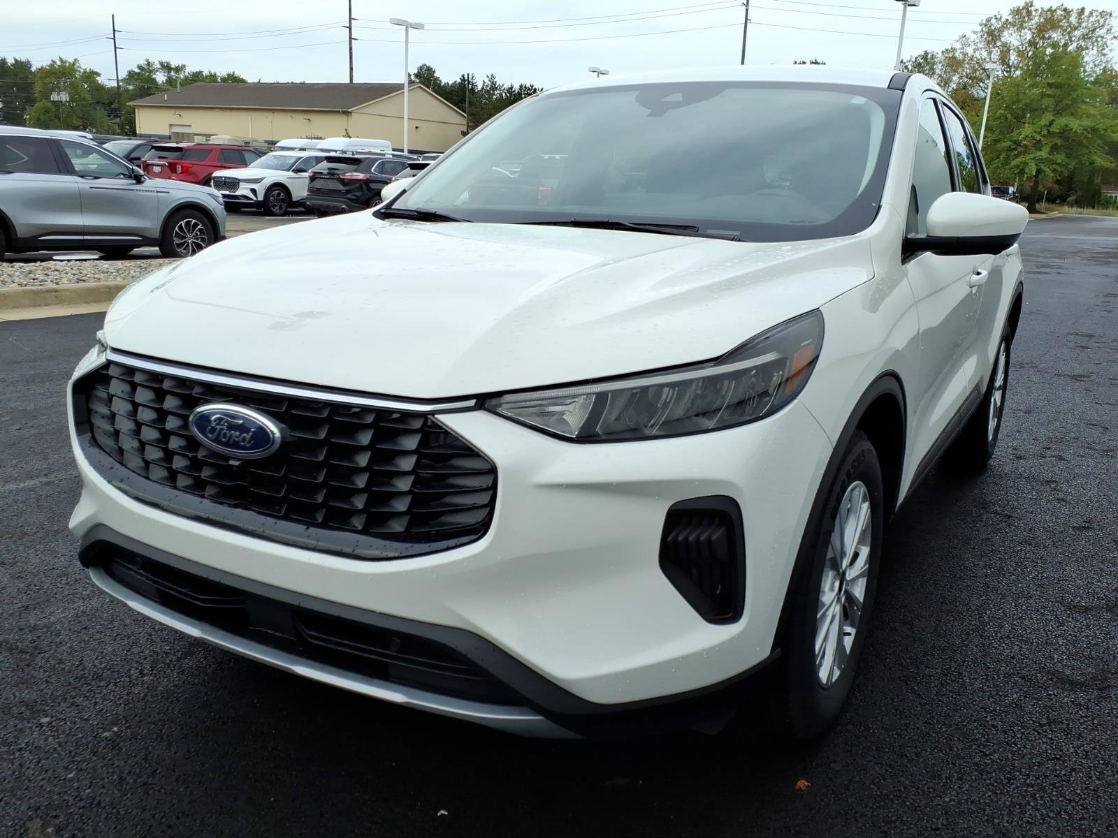 Certified 2023 Ford Escape Active w/ Tech Pack #2 AWD/4WD image 3