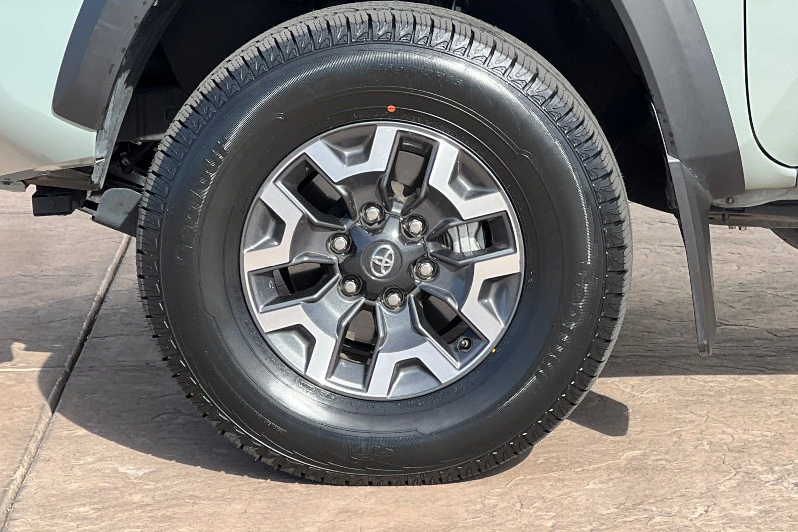 Certified 2023 Toyota Tacoma TRD Off-Road image 33